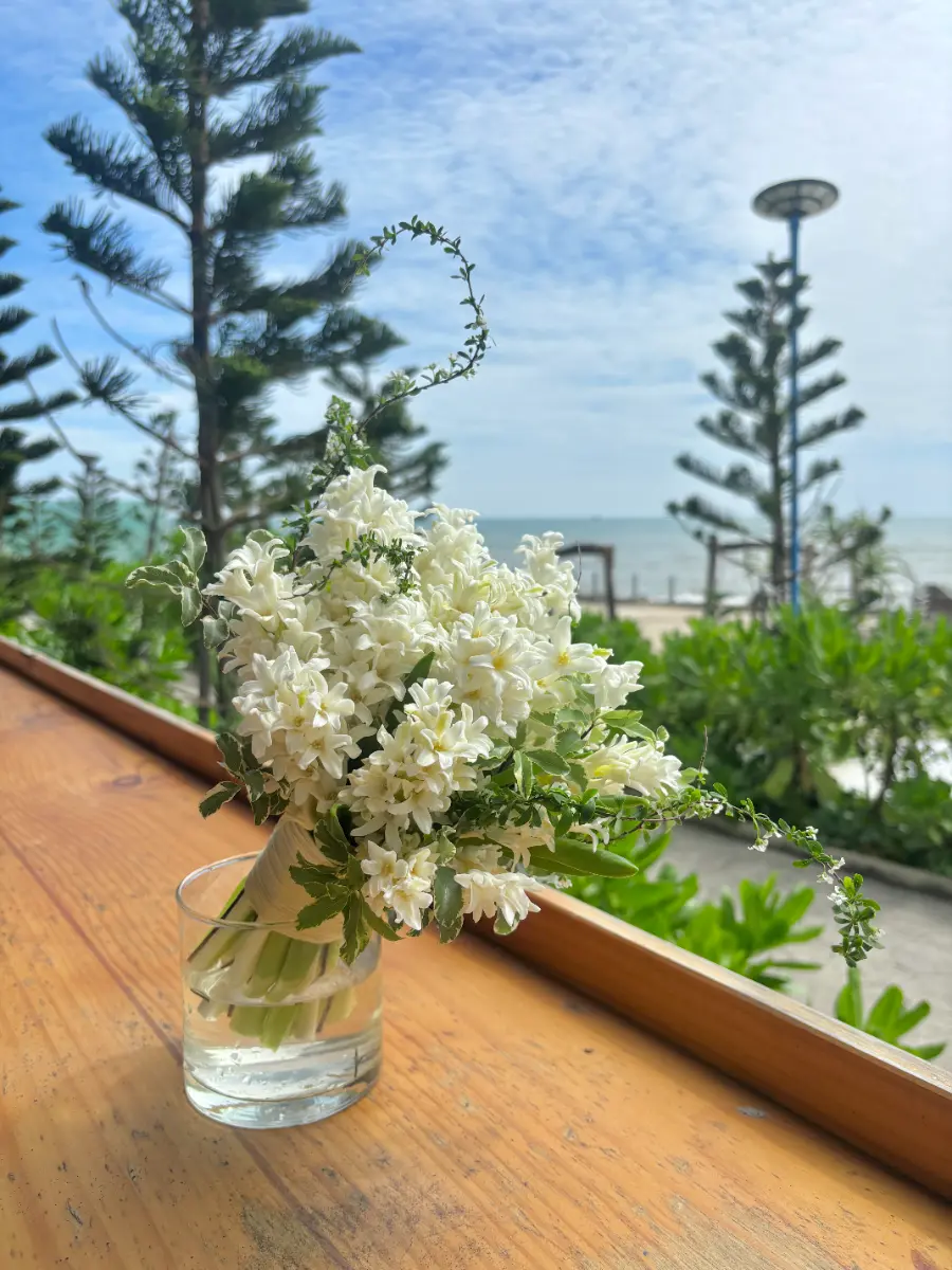 bó hoa cưới dạ lan hương trắng