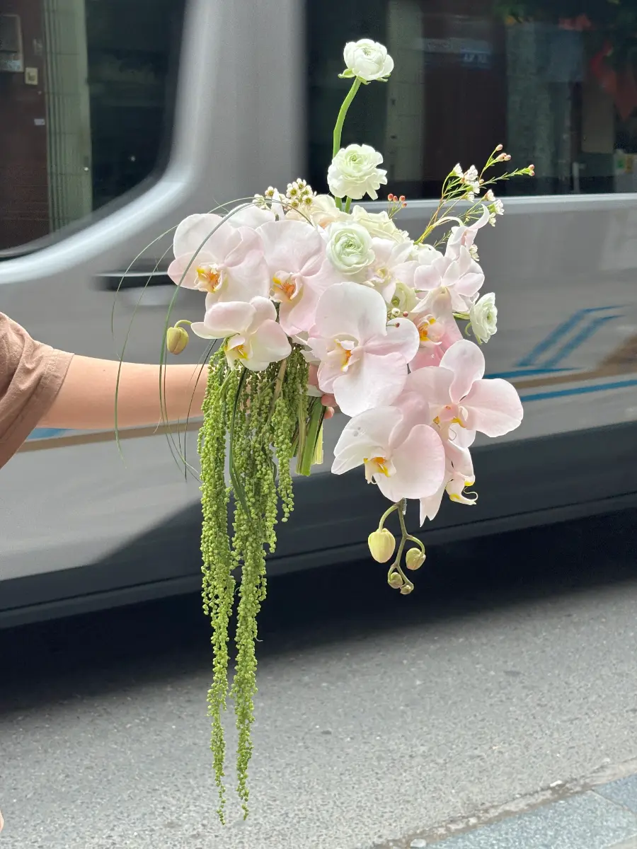 Bó hoa cưới lan hồ điệp hồng phớt
