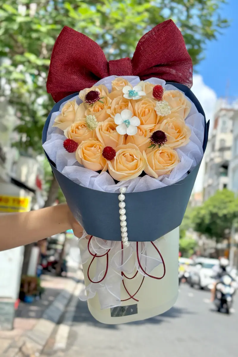 Bó hoa hồng bạch tuyết