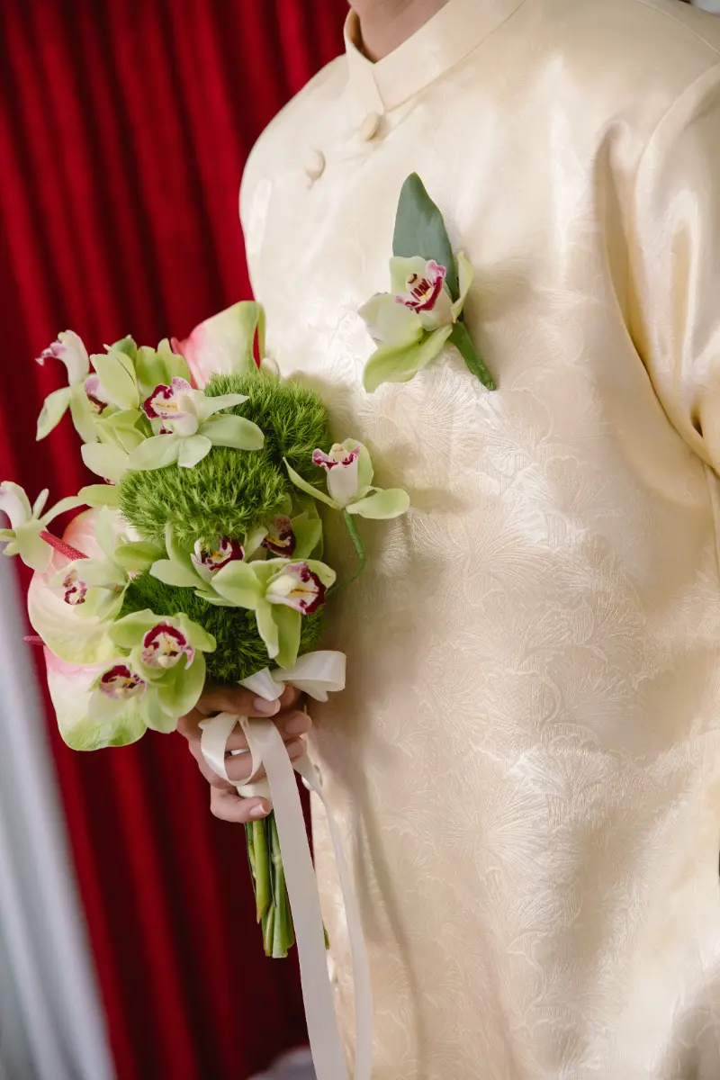Bó hoa cưới địa lan hồng môn
