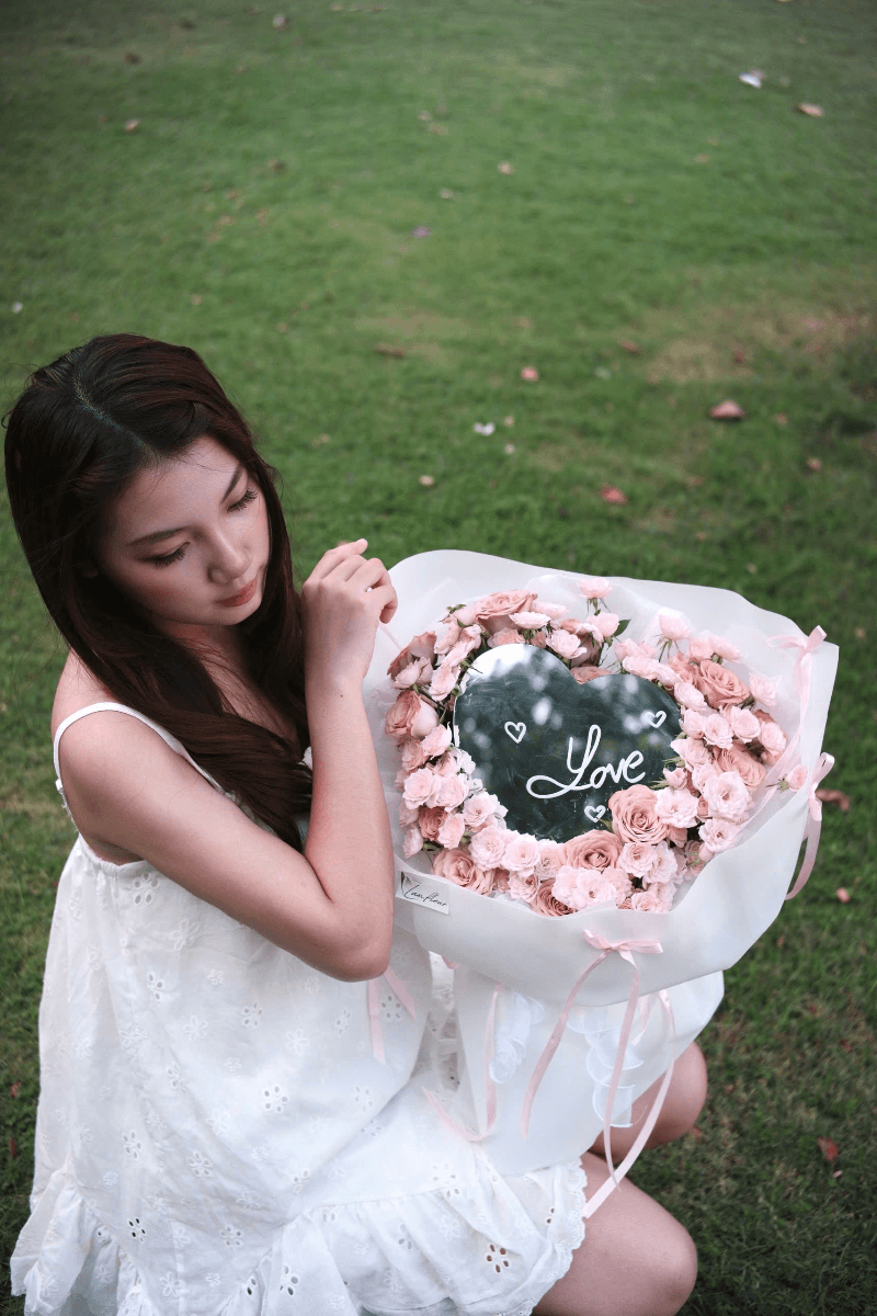 Bó hoa gương Love