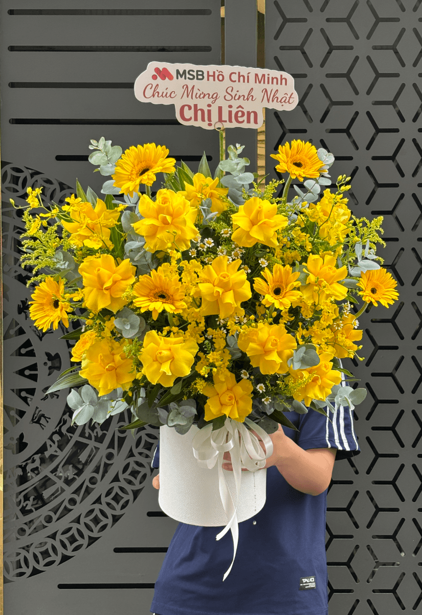 Hộp hoa vàng kim