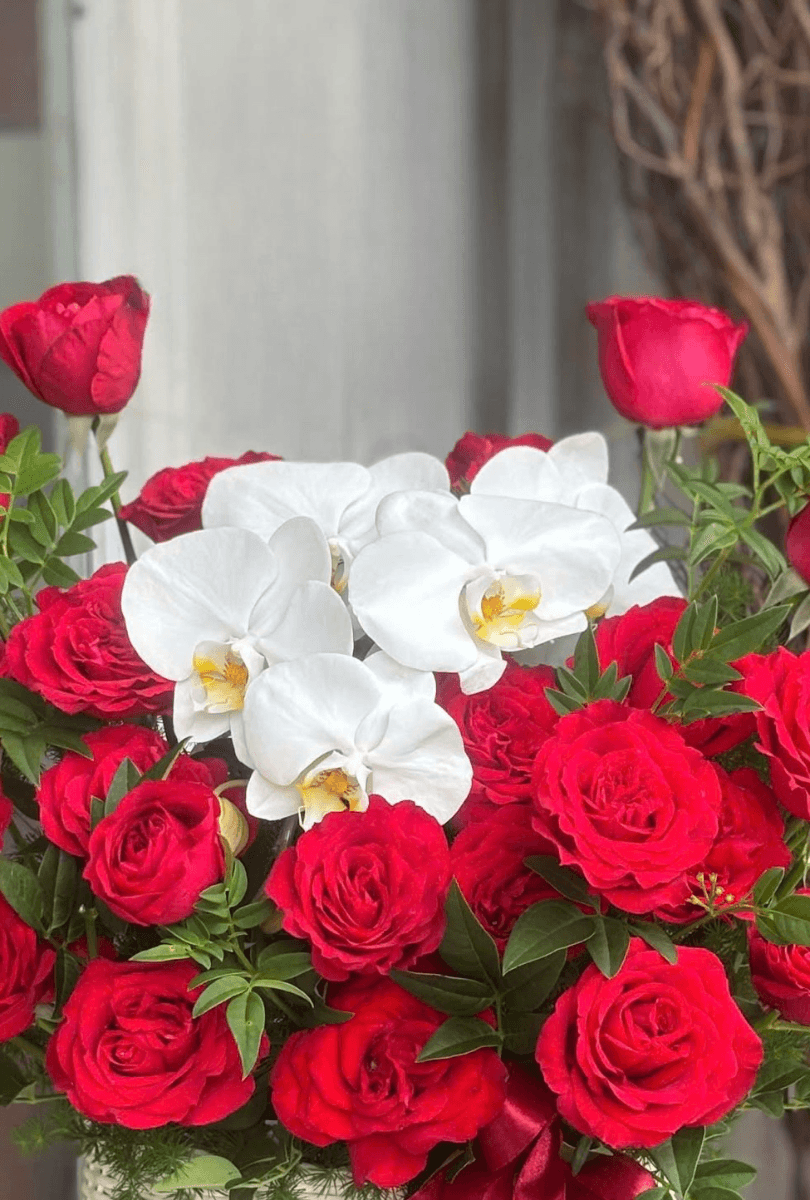 Giỏ hoa khai trương màu đỏ
