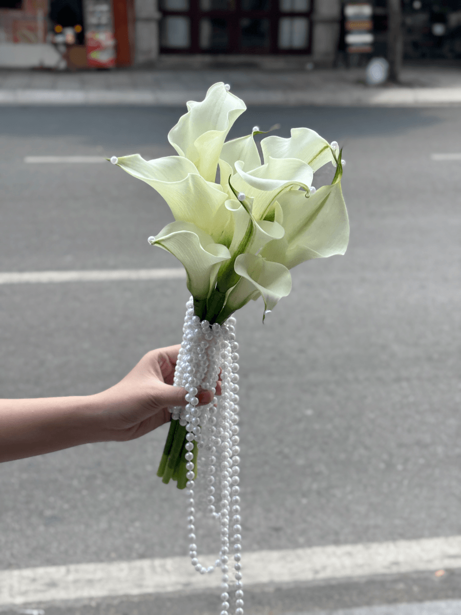 Bó hoa cưới calla lily trắng