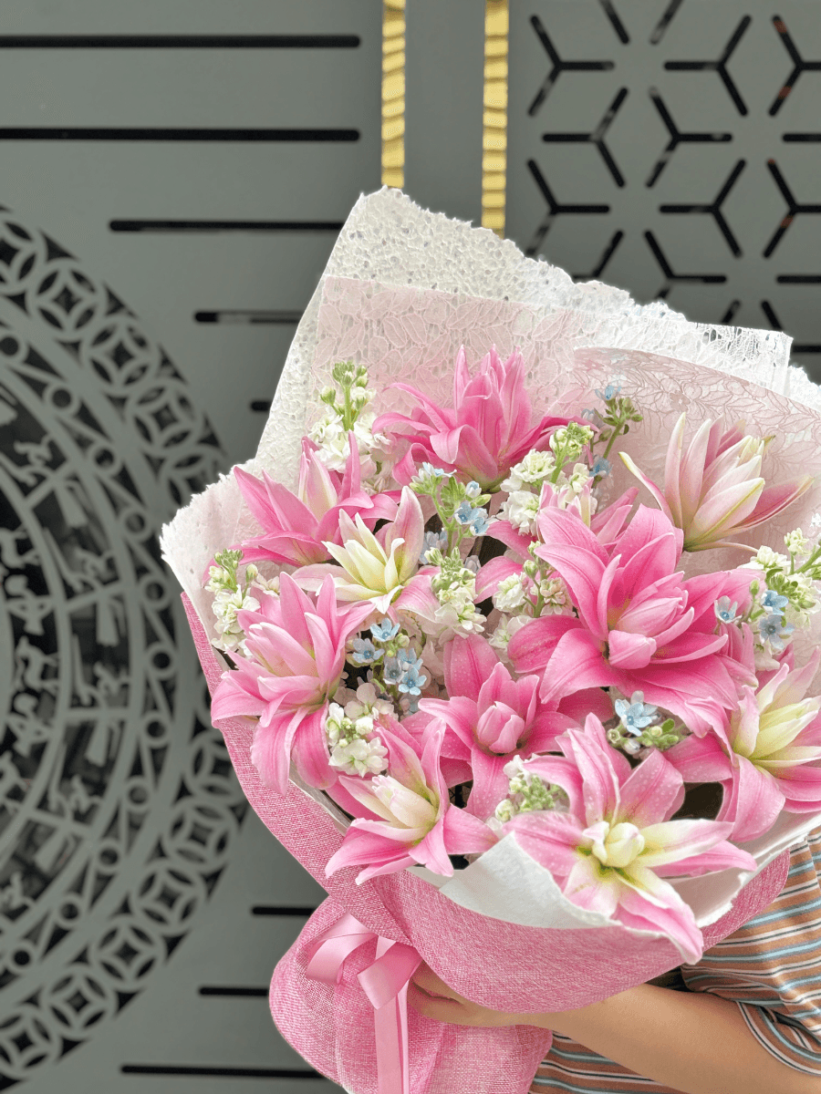 Bó hoa Lyly hồng tiểu thư