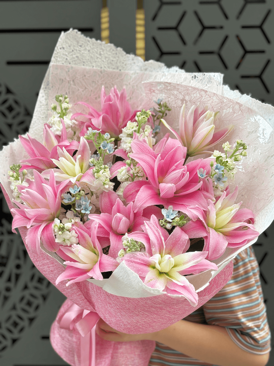 Bó hoa Lyly hồng tiểu thư